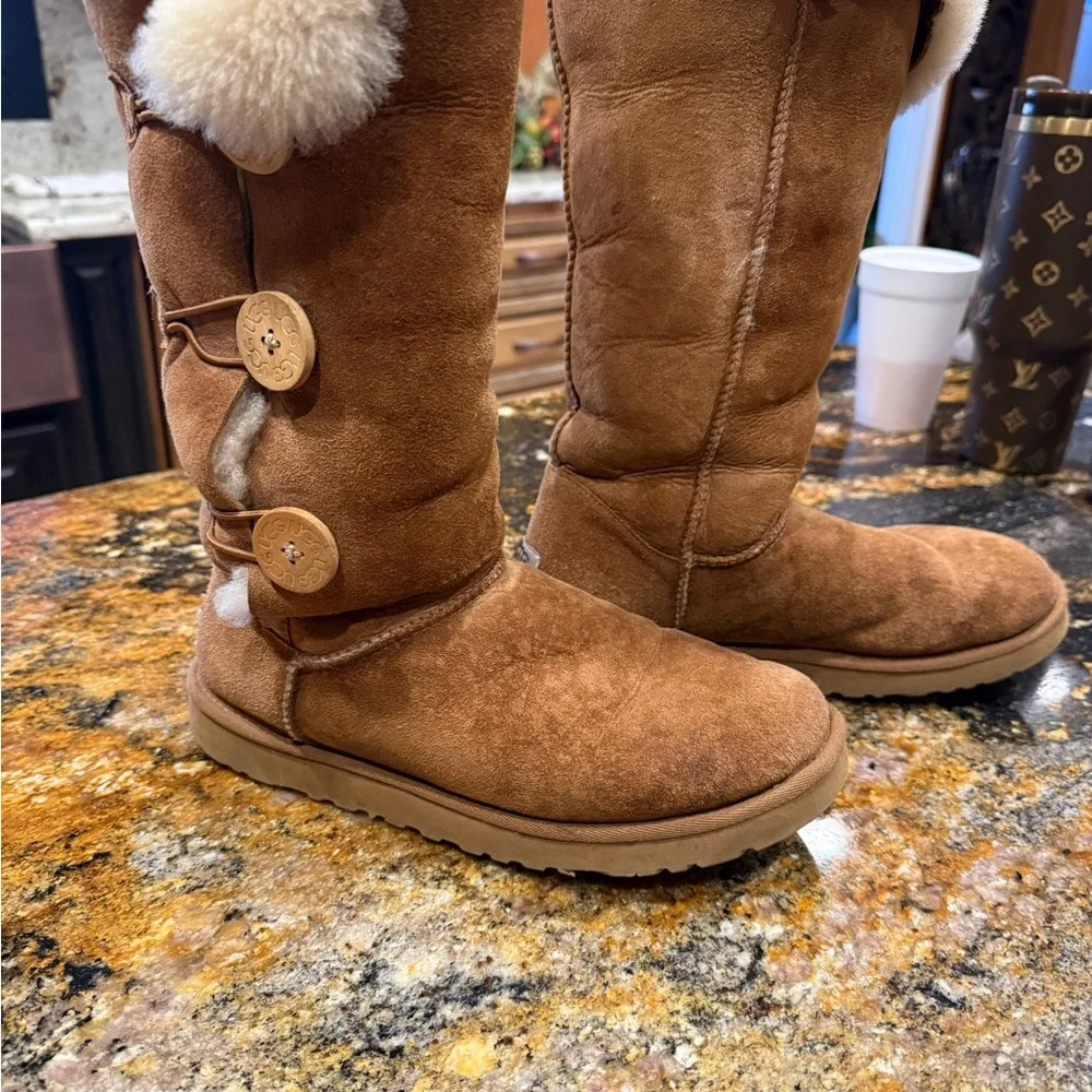 UGG Tan Shearling Winter Boots - Picture 3 of 6